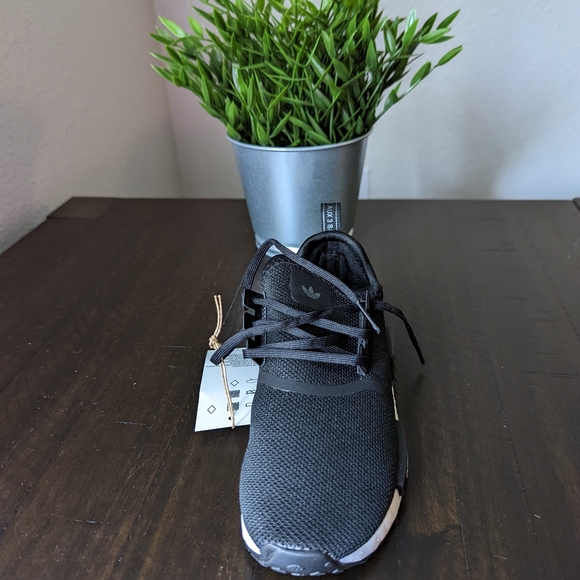 Adidas Shoe for Boys - Picture 6 of 10